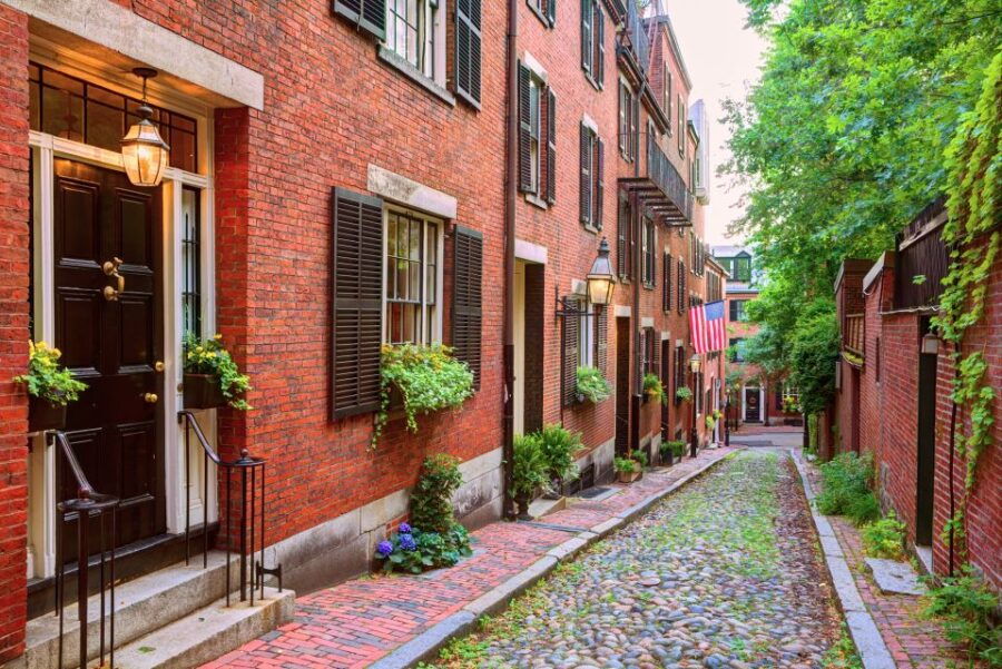 Boston: Harvard & Cambridge University Private Walking Tour