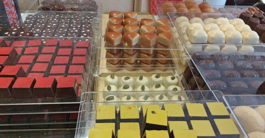 Brighton: Guided Chocolate Tour With Tastings - Good To Know
