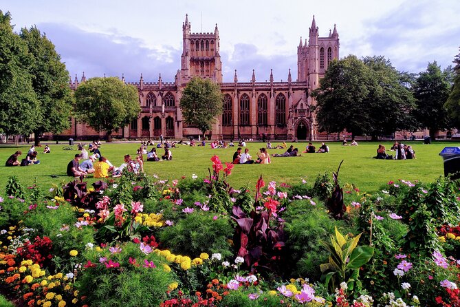 Bristols Brilliant Pubs: A Self-Guided GPS Audio Tour of the Old City