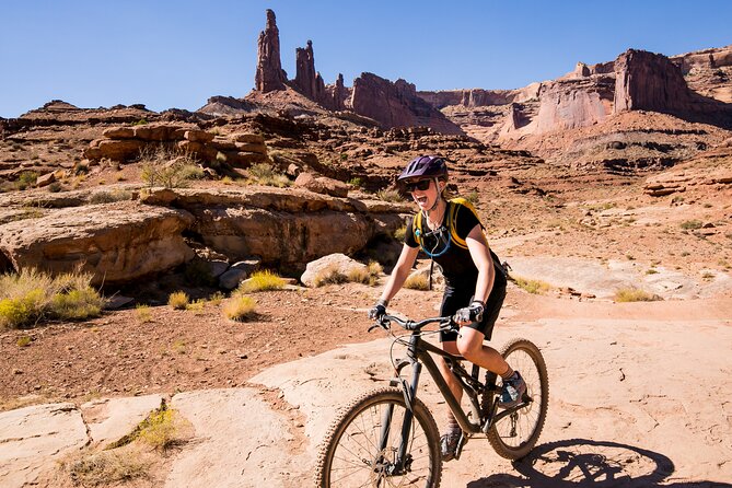 Canyonlands Mountain Bike Tour on the White Rim Trail