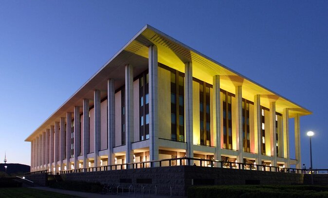 Capital Christmas: Private Festive Tour in Canberra