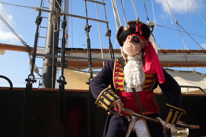Captain Hook: Pirate Show and Dinner Cruise in Cancun - Good To Know