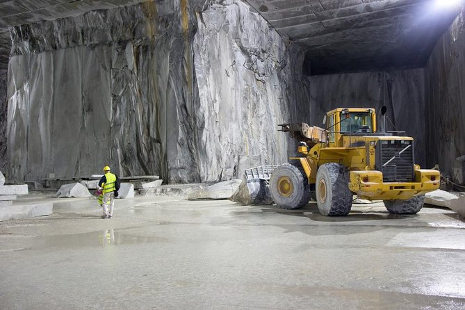 Carrara Marble Quarries Tour by Land Rover