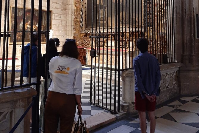 Cathedral & Giralda Guided Tour and Priority Entrance - Price and Booking Details