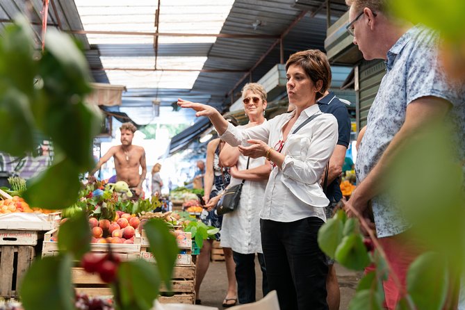 Cesarine: Market Tour & Home Cooking Class in Catania - Exploring Local Markets and Shops