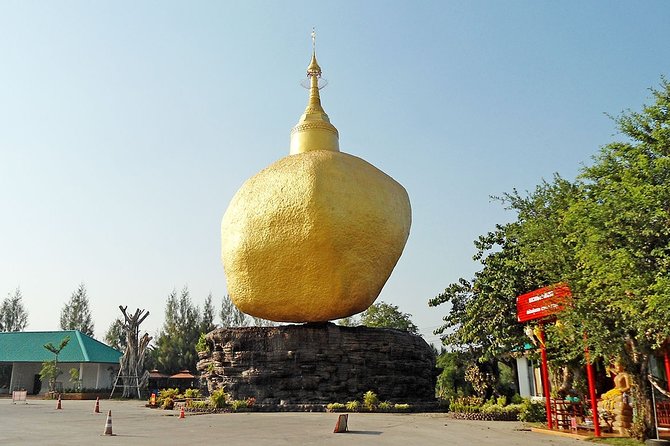 Chachoengsao One Day Trip From Bangkok : Historic Market and Buddhist Temples