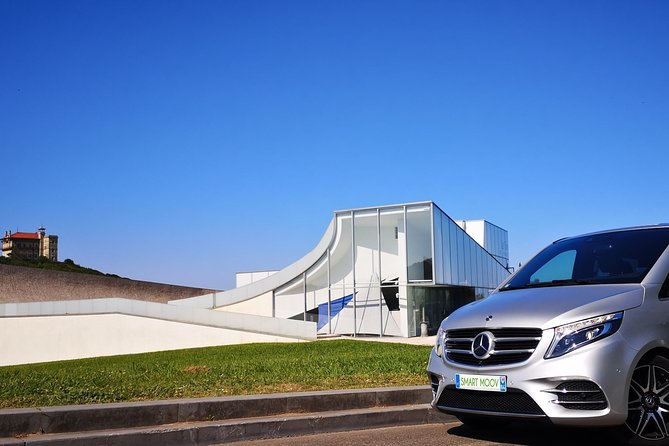 Chauffeured Transfer Between Biarritz Airport, Train Station and City Center