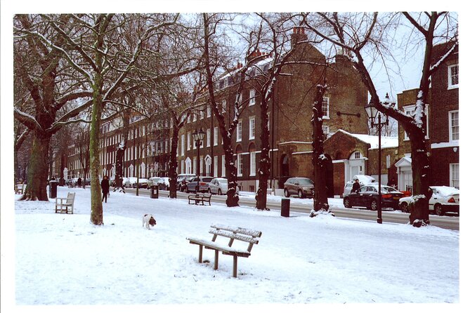 Christmas Charms of Cambridge - Private Walking Tour