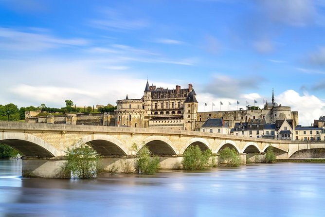 Christmas Walking Photography Tour of Amboise