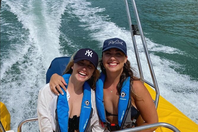 Circumnavigate Magnetic Islands Famous Five - Magnetic Islands Famous Five Beaches