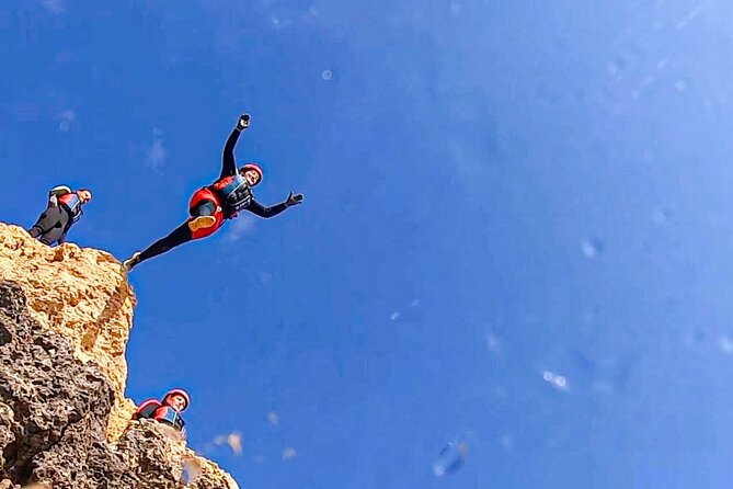 CLIFF JUMPING Tour – Coasteering in Albufeira