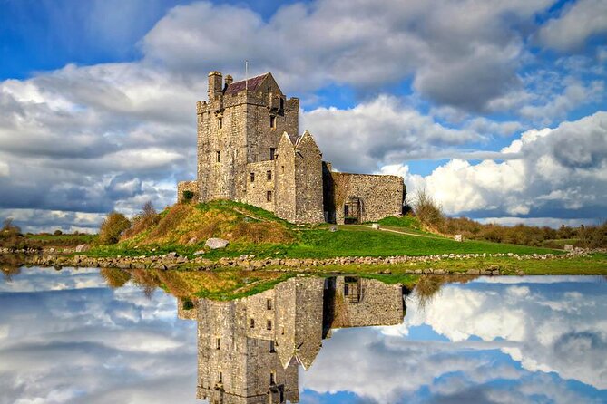 Cliffs of Moher and Burren Day Trip, Including Dunguaire Castle, Aillwee Cave, and Doolin From Galwa