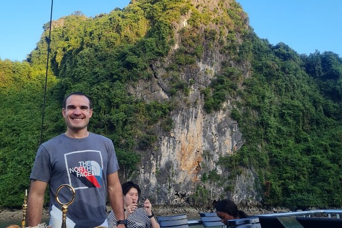 Cong Cruise Full-day Explore Halong Bay - Halong Bay Highlights
