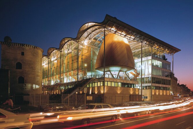 Contemporary Architecture Tour in the Heart of Bordeaux