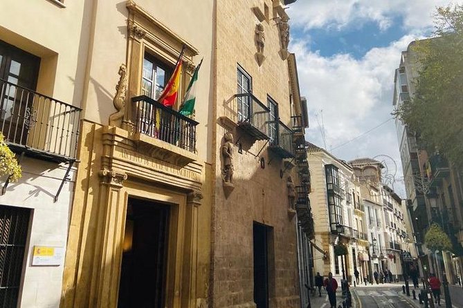 Contrasts of Granada - Good To Know