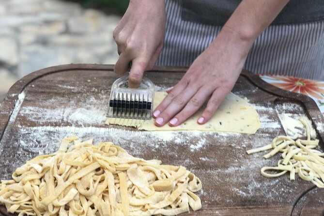 Cooking Class in a Historical Villa in Siena Provence With Tour