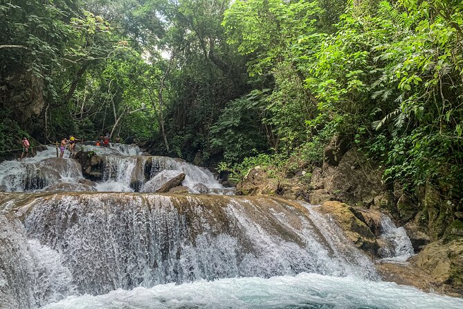 Copalitilla" Waterfalls From Huatulco - Good To Know