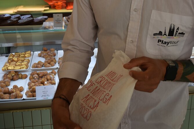 Cultural Walking Tour in Barcelona With Food & Wine Tasting - Historical Landmarks and Architecture