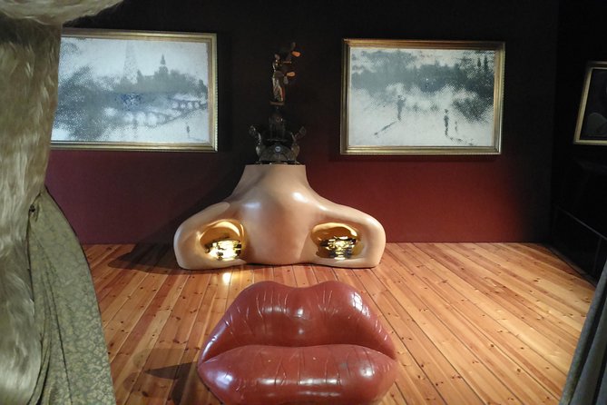 Dalí Museum and Costa Brava Small Group Tour From Girona - Traveler Experience