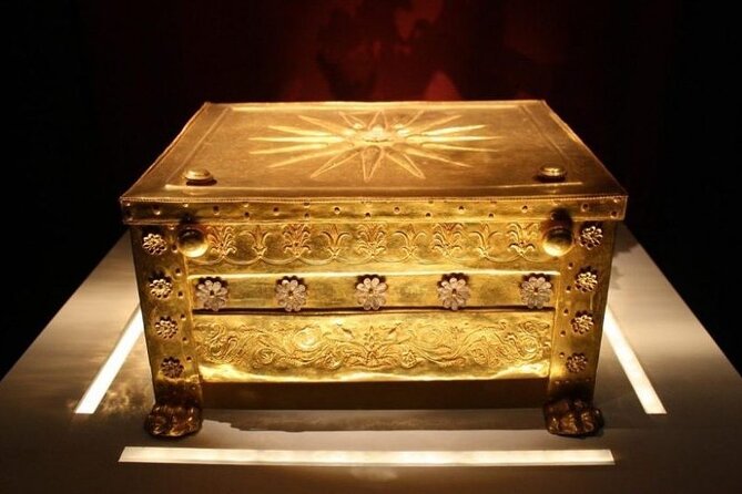 Day Tour at Royal Tombs of Aigai and Museum of Pella With Pickup - Good To Know