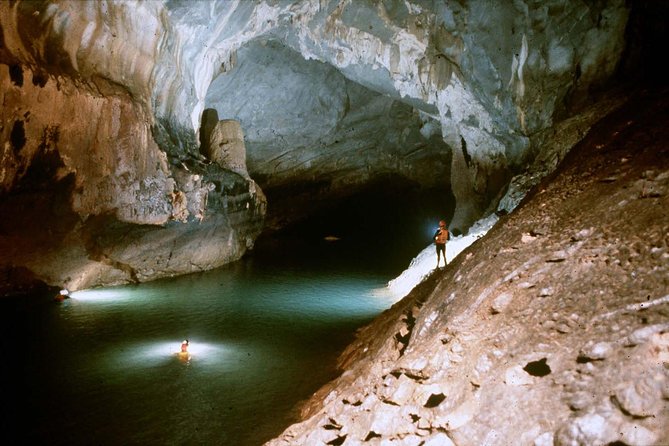 DELUXE SMALL Group : PHONG NHA CAVE And PARADISE CAVE Full Day Guided Tour
