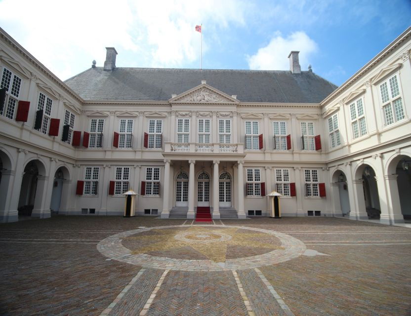 Den Haag: Walking Tour Highlights Audio and Gps Guided - Good To Know