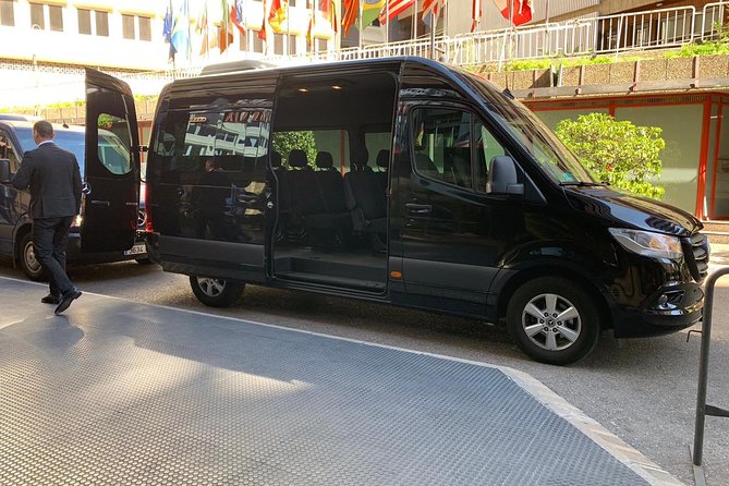 Departure Private Transfer Izmir to Izmir Adnan Menderes Airport ADB by Minibus