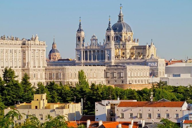 Departure Transfer: Madrid to Madrid Airport MAD in Business Car - Confirmation and Booking Details