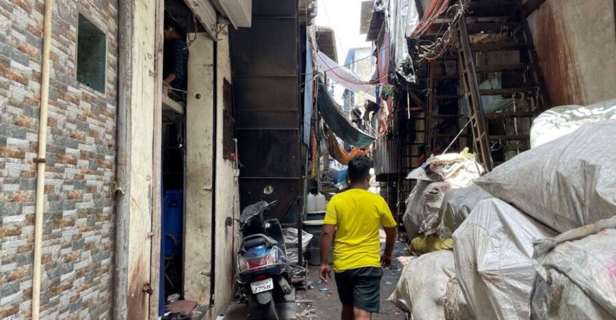 Dharavi Slum Walk With a Local English Guide - Good To Know