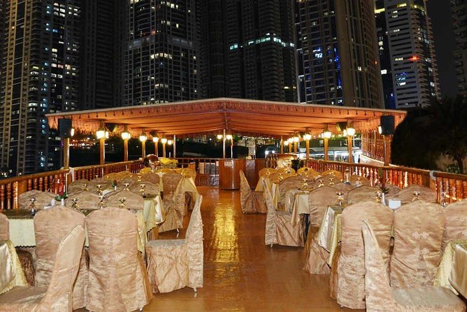 Dhow Dinner Cruise at Dubai Marina With Hotel Pick up on Sharing Transfer - Meeting and Pickup Details