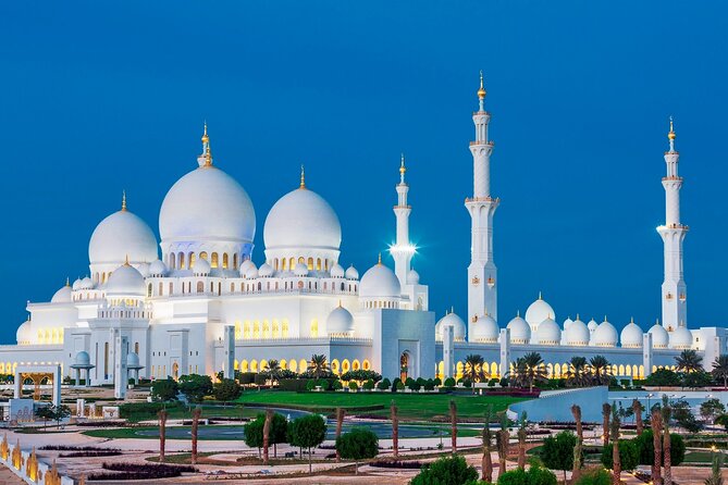 Discover Abu Dhabi Full Day Live Guide Tour - Good To Know