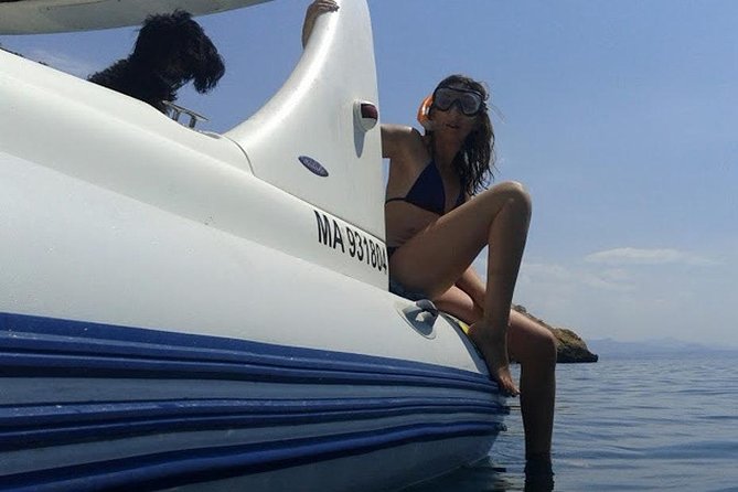 Discovery of the Coves of the Blue Coast by Boat