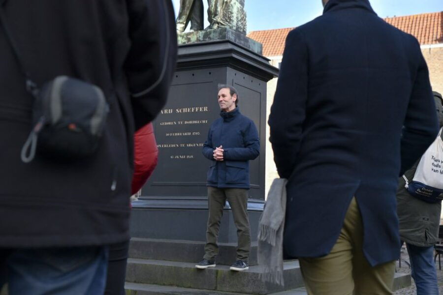 Dordrecht: City Walking Tour With Boat Ride