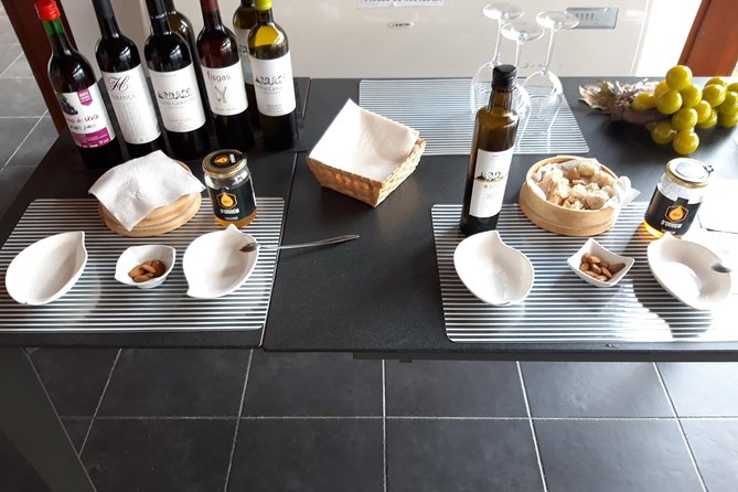 Douro Valley Private Premium Tour With Wine Tasting (1 to 4 People) - Inclusions and Features