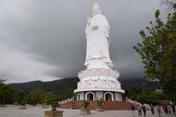 Dragon Bridge Breathing Fire & Water With Marble Mountains, Lady Buddha Tour