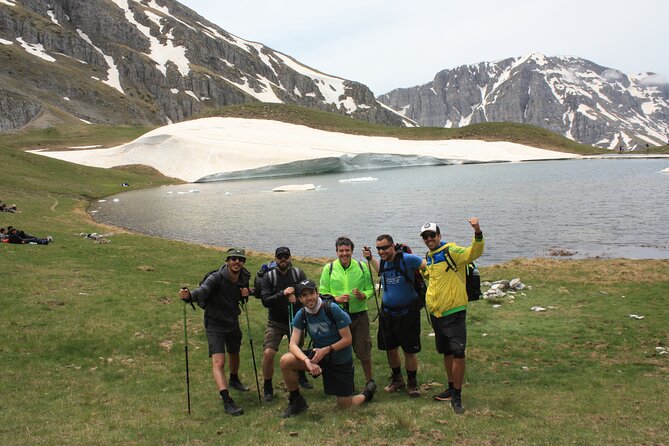 Dragon Lake Hiking - Explore the Majestic Dragon Lake