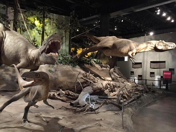 Drumheller (Dinosaur Valley) & Horseshoe Canyon 1-Day Tour