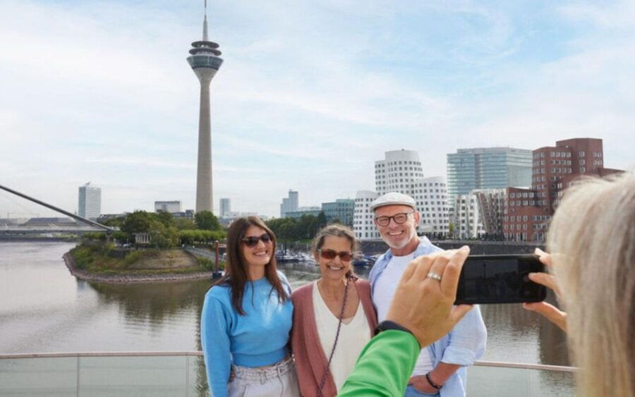 Düsseldorf: MedienHafen Tour