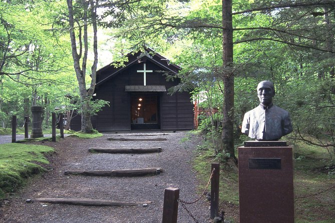 ツアーを専用車で行います！軽井沢の基本的な観光スポットを訪れます（半日コース / 日本語）。