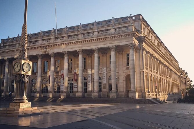 Early Bird City Tour – Nice Morning Walk in Bordeaux
