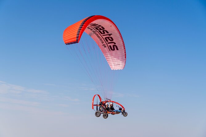 Economy Aerial Tour With Paratrike Above Sealine Beach – Qatar