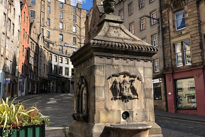 Edinburgh Old Town and Rosslyn Chapel - Good To Know