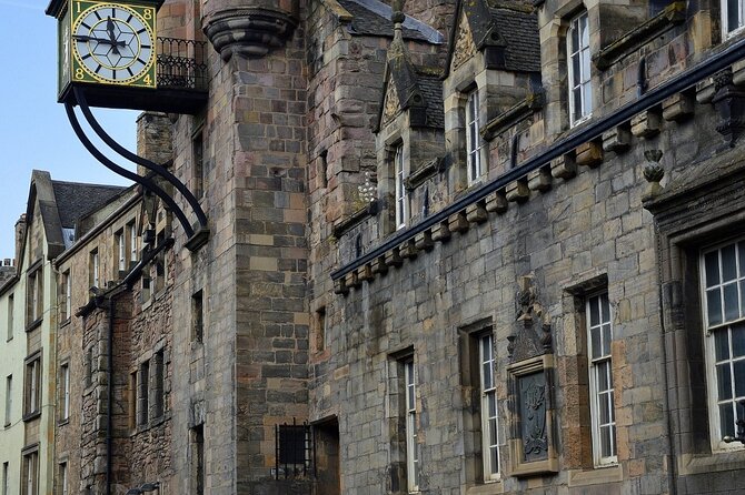 Edinburgh Old Town: Self Guided Walk & Immersive Treasure Hunt - Overview and Whats Included