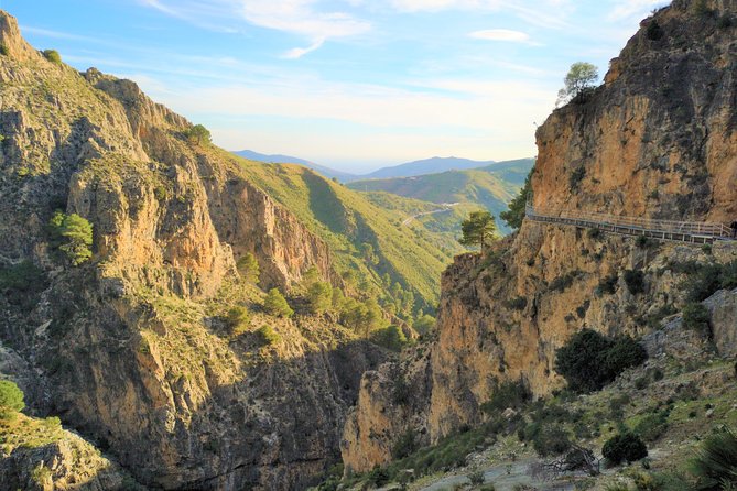 El Saltillo Gorge and White Village Hiking Tour From Malaga - Tour Overview and Highlights
