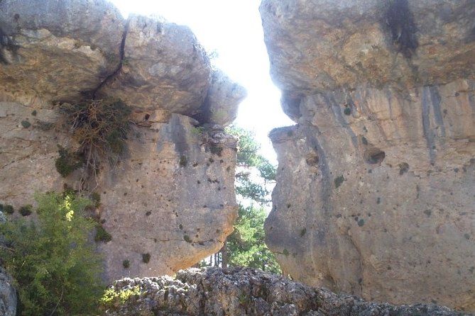 Enchanted City, Laguna De Uña and Ventano Del Diablo - Tour Overview and Locations
