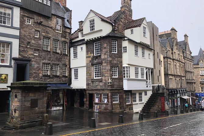Essential Walking Tour of Edinburghs Old Town - Tour Overview