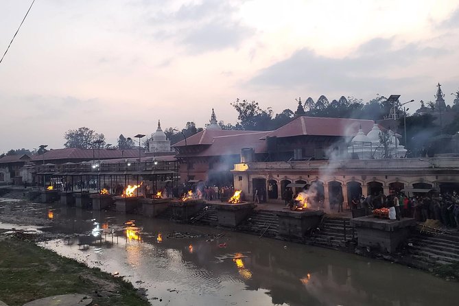 Evening Aarati Pooja Pashupatinath Temple Kathmandu - Experience the Evening Aarati Pooja