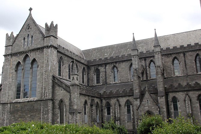 Exclusive Private Guided Tour Through the History of Dublin With a Local