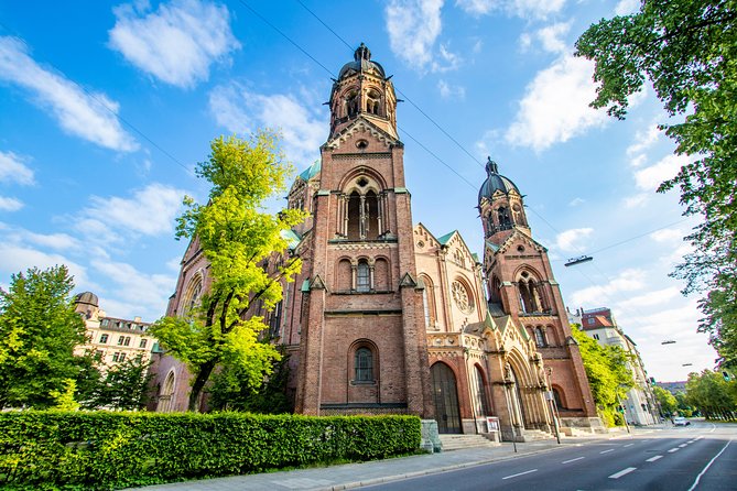 Exclusive Private Guided Tour Through the History of Munich With a Local