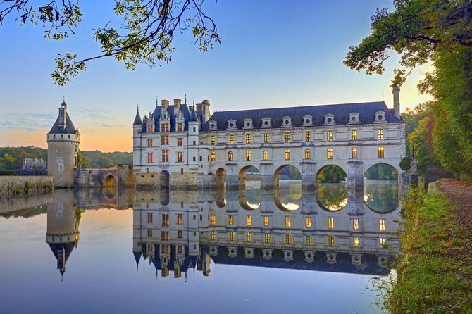Excursion 2 Days Loire Châteaux Chenonceau Amboise Clos Lucé L. From Vinci Azay ..